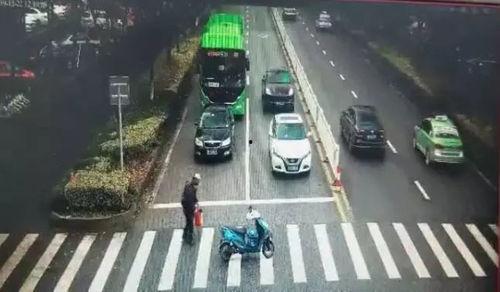 路口监控视频,交通秩序与安全瞬间